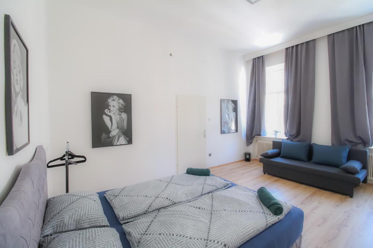 Ss Family 3 Bedroom Apartment In Praterstern Area Dw8 Wien Eksteriør billede