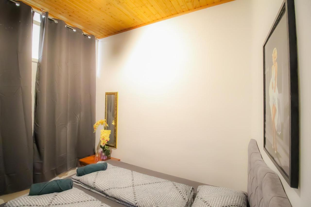 Ss Family 3 Bedroom Apartment In Praterstern Area Dw8 Wien Eksteriør billede