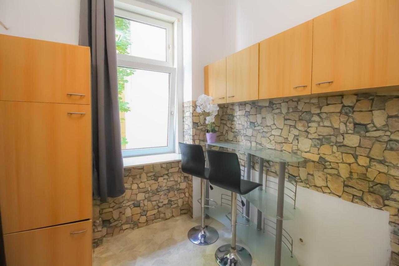 Ss Family 3 Bedroom Apartment In Praterstern Area Dw8 Wien Eksteriør billede